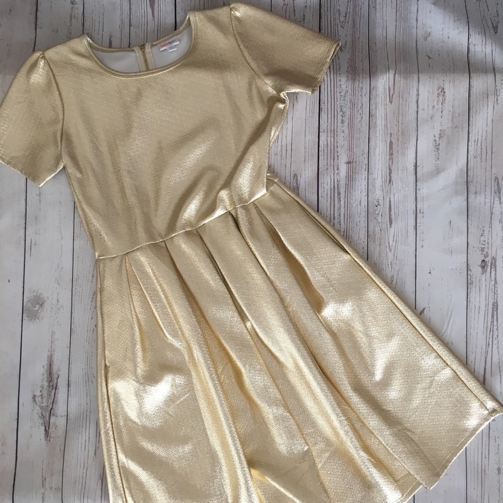 Gold Amelia